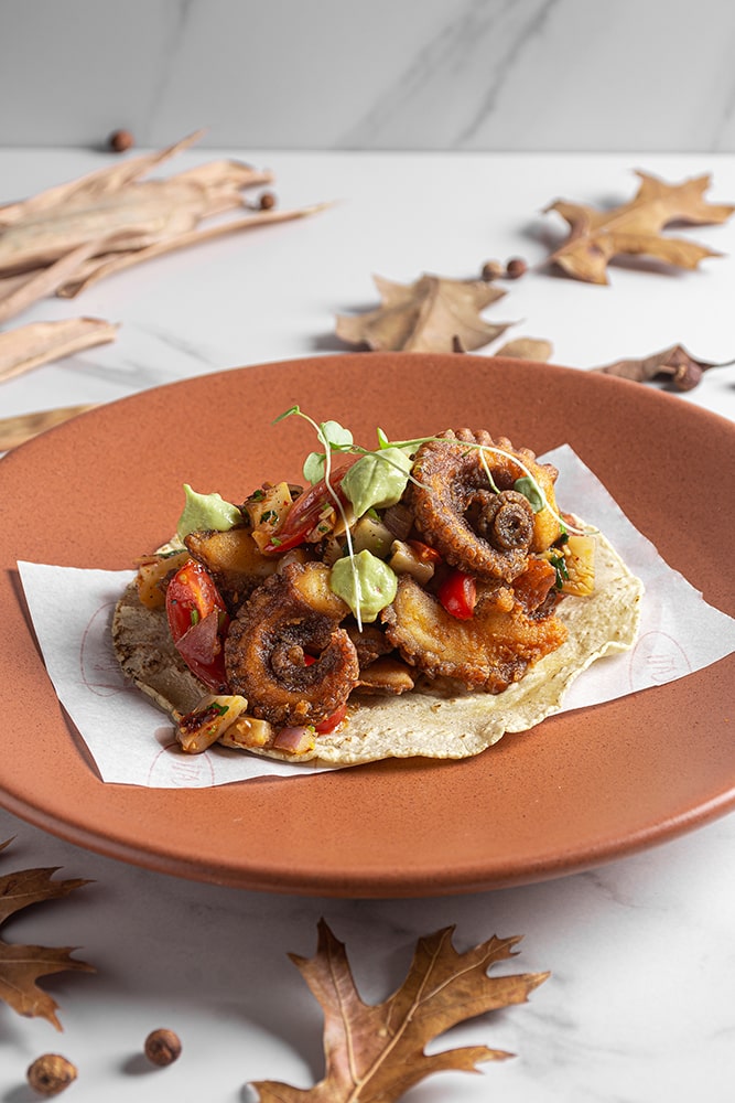 TACO DE CHICHARRÓN DE PULPO